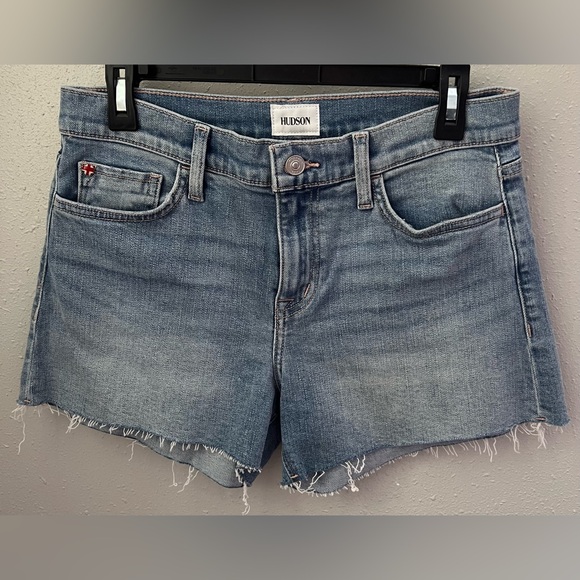New Hudson Jeans Gracie Mid-Rise Cut Off Short Size 28 - Picture 3 of 9